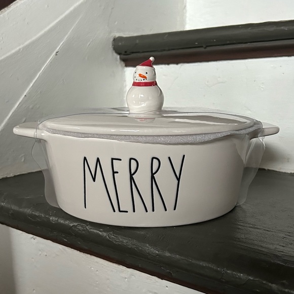 Rae Dunn MERRY Casserole Dish